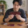 傷ありのトレカを確認する場面